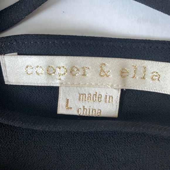 Cooper & Ella Black Ruffle Cold Shoulder Top Large - Picture 8 of 12